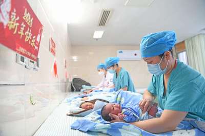 生育熱退潮后一家基層醫院婦產科謀變:年建檔量下降近八成,從產前拓展到產后