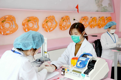 熱血戰&ldquo;疫&rdquo;,擼袖獻血!一婦嬰52名&ldquo;熱血蒙面俠&rdquo;參與集體無償獻血