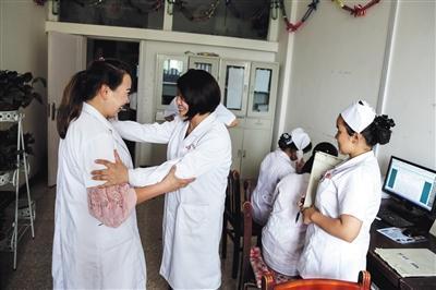 沙漠中的北京婦產科醫生