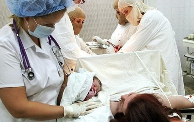 60歲婦產(chǎn)科主任拒絕高傭返聘,背后的原因令人無(wú)奈又心酸